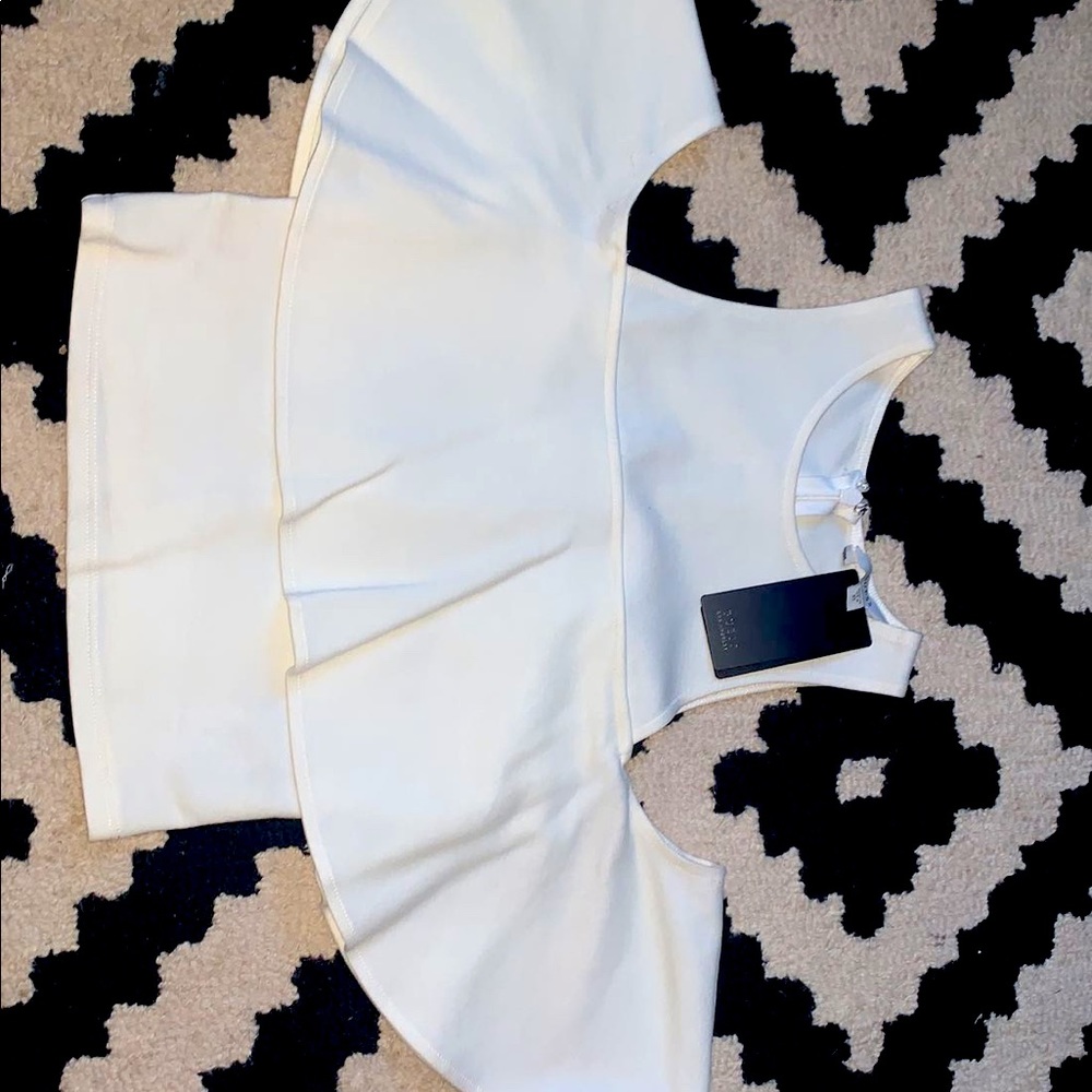 GUESS Ivory Ruffle Crop Top💥